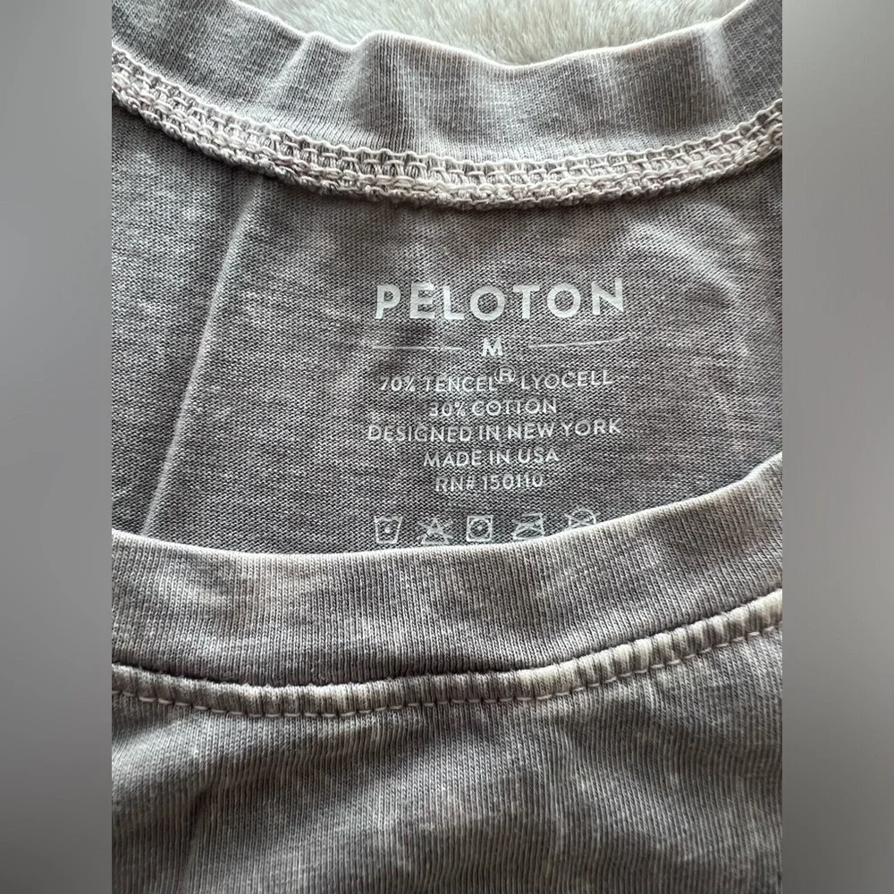 Peloton Flow Racer Tank Top Size Medium